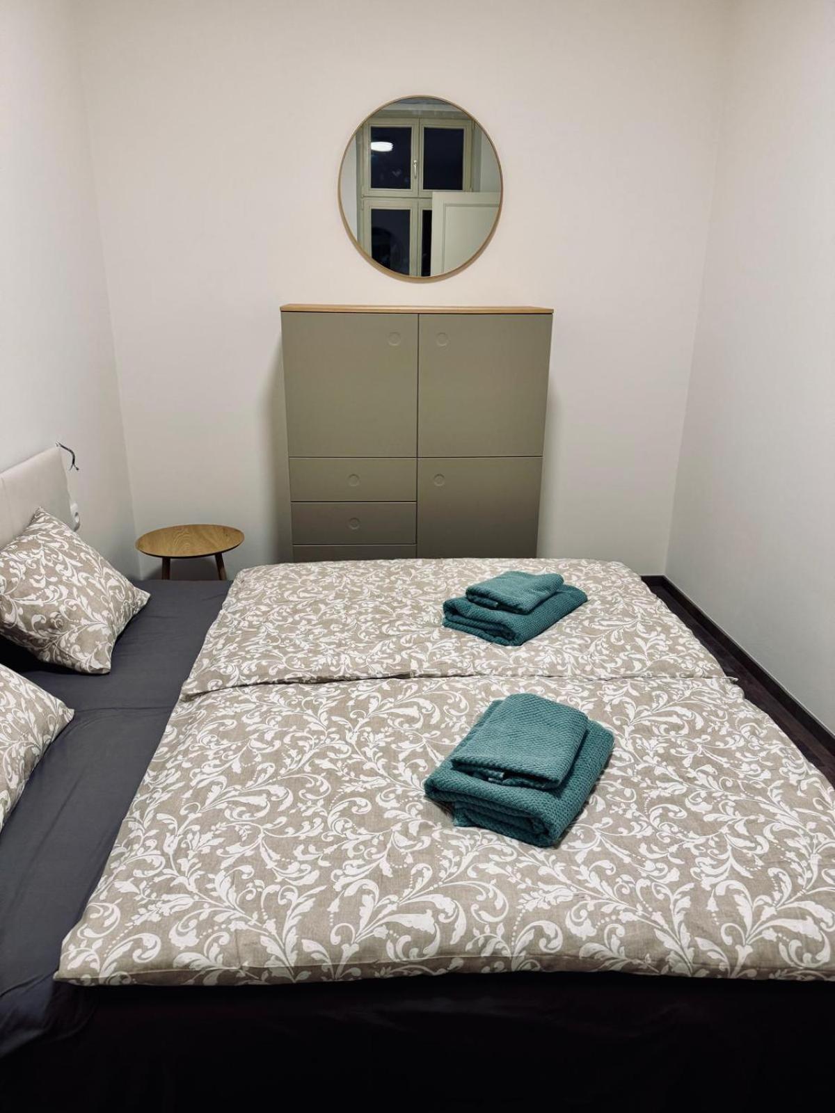 Pearl Bee Deluxe Suites Plzeň Kültér fotó